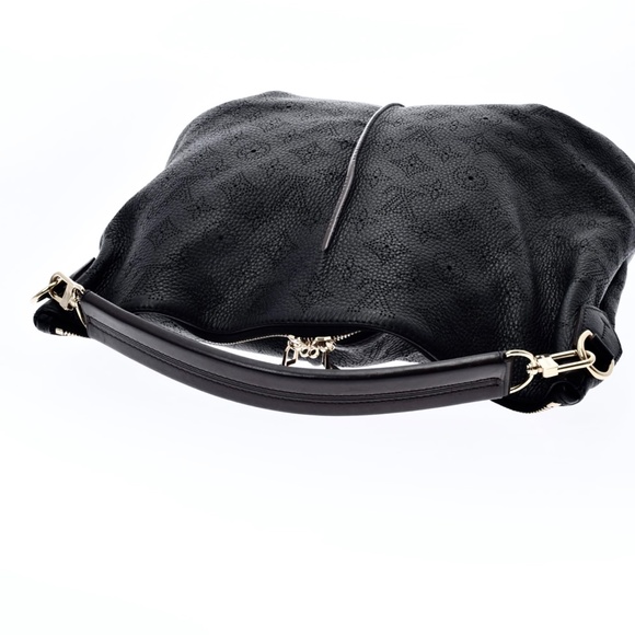 Louis vuitton Monogram Mahina Black Selene Hobo - Picture 4 of 13